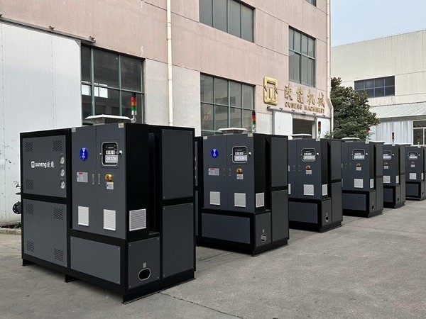 瀝青攪拌站用電導熱油爐有哪些優(yōu)勢？